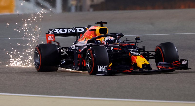 Verstappen beat Hamilton again to take the pole F1 British Grand Prix