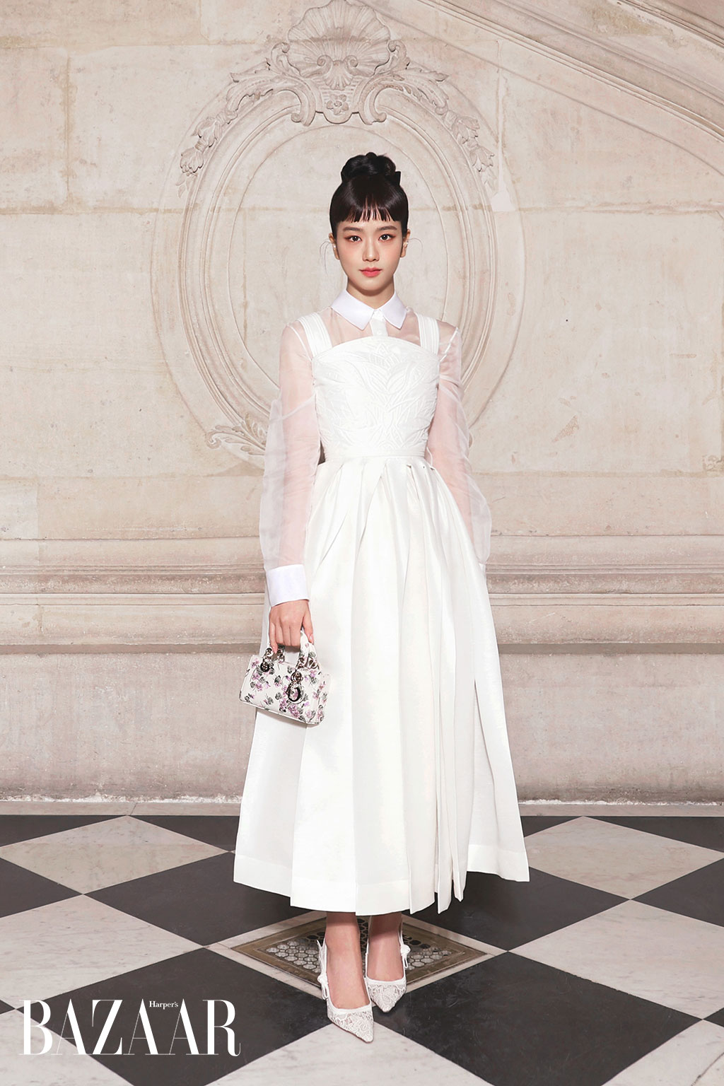 First time attending Dior haute couture show, Jisoo transforms into audrey hepburn