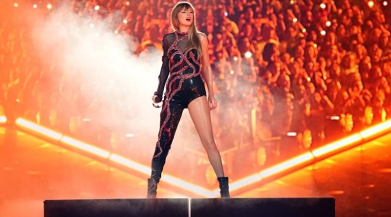 Discover the feverish outfits Taylor Swift wore on "the eras" tour